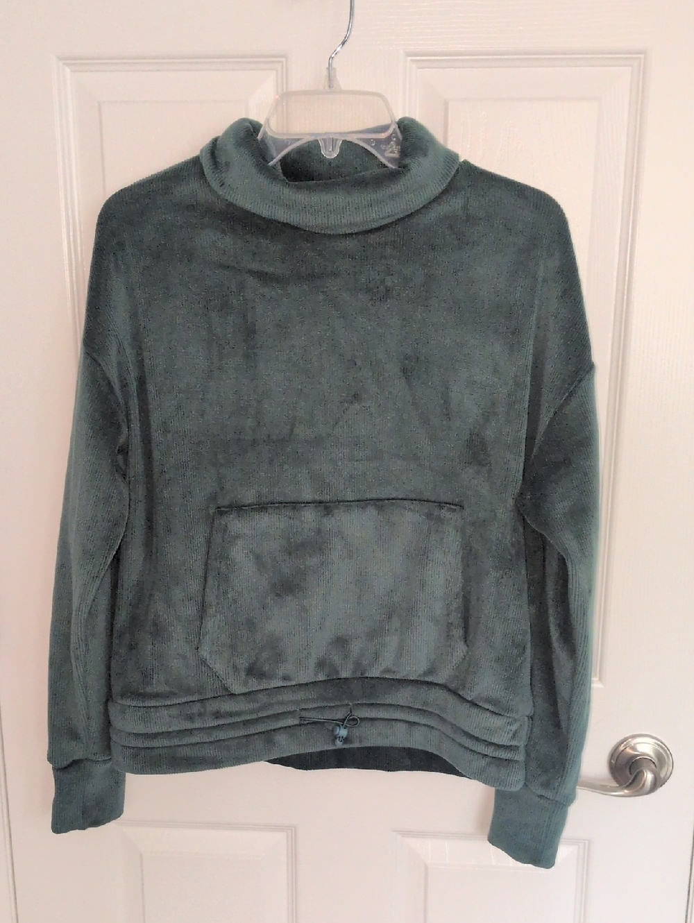 Kyodan Ribbed Velour Mock Neck Pullover - S